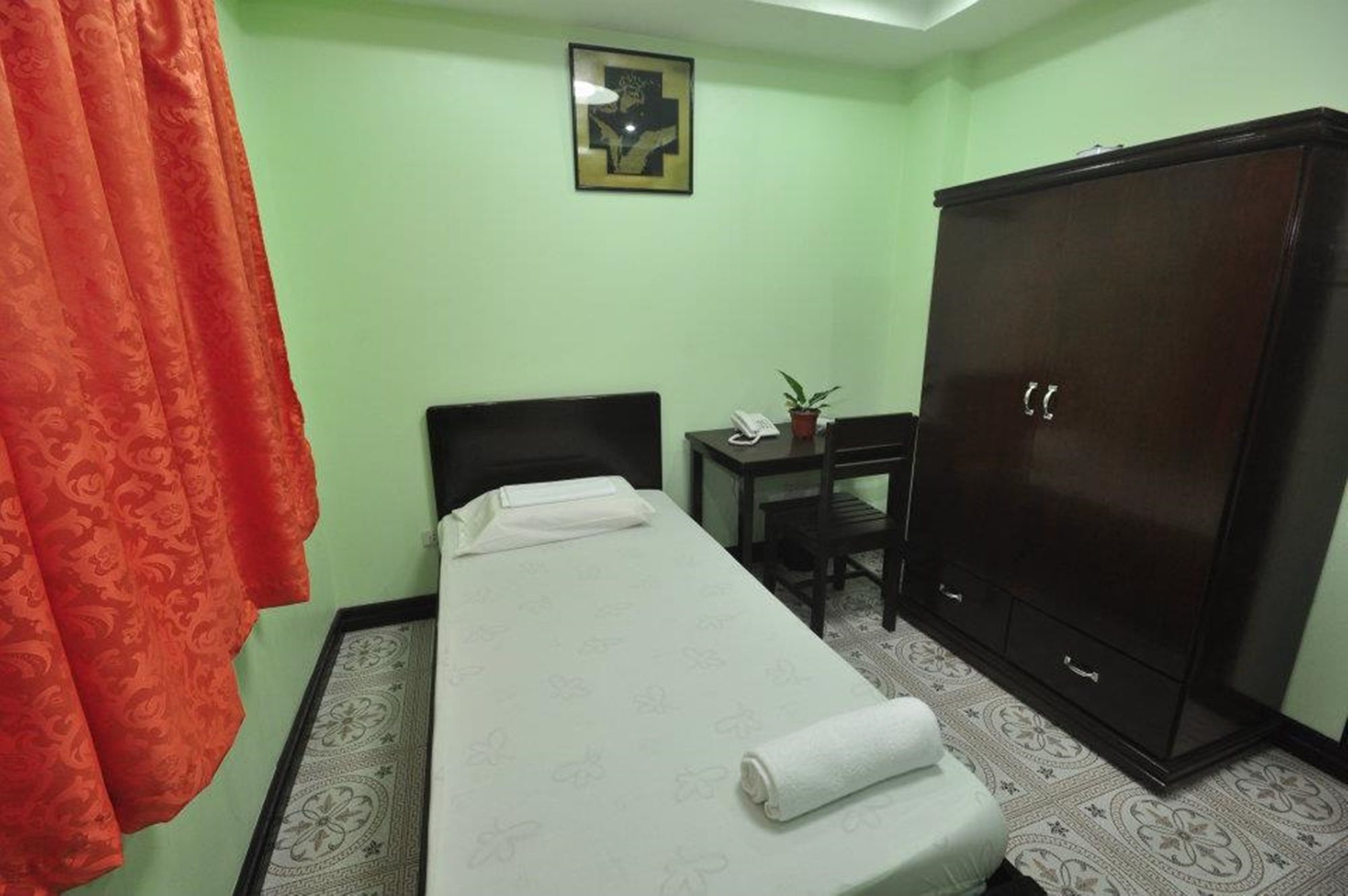 Oyo 573 Voyagers Palace Puerto Princesa Екстер'єр фото